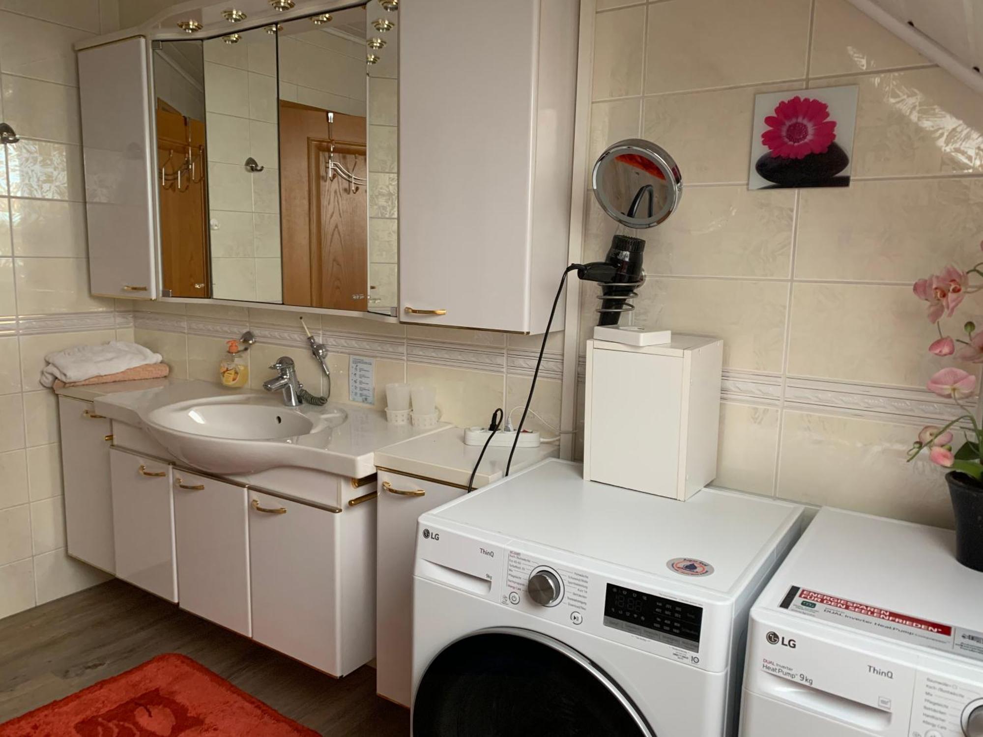 Gaestehaus Monika Hornbach Bagian luar foto