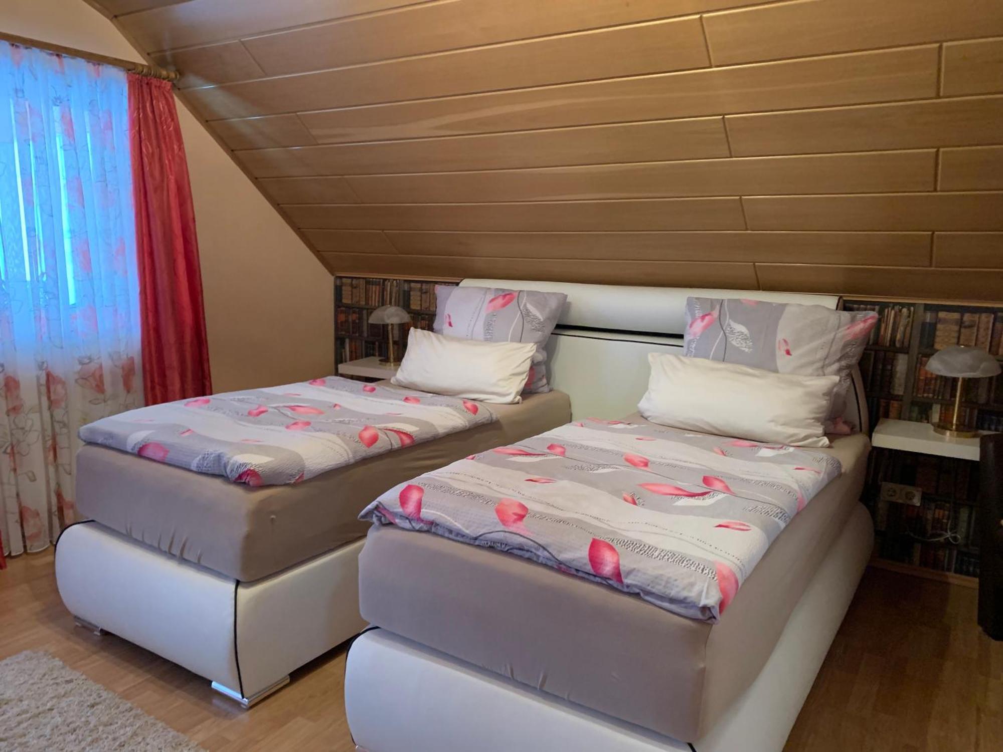 Gaestehaus Monika Hornbach Bagian luar foto