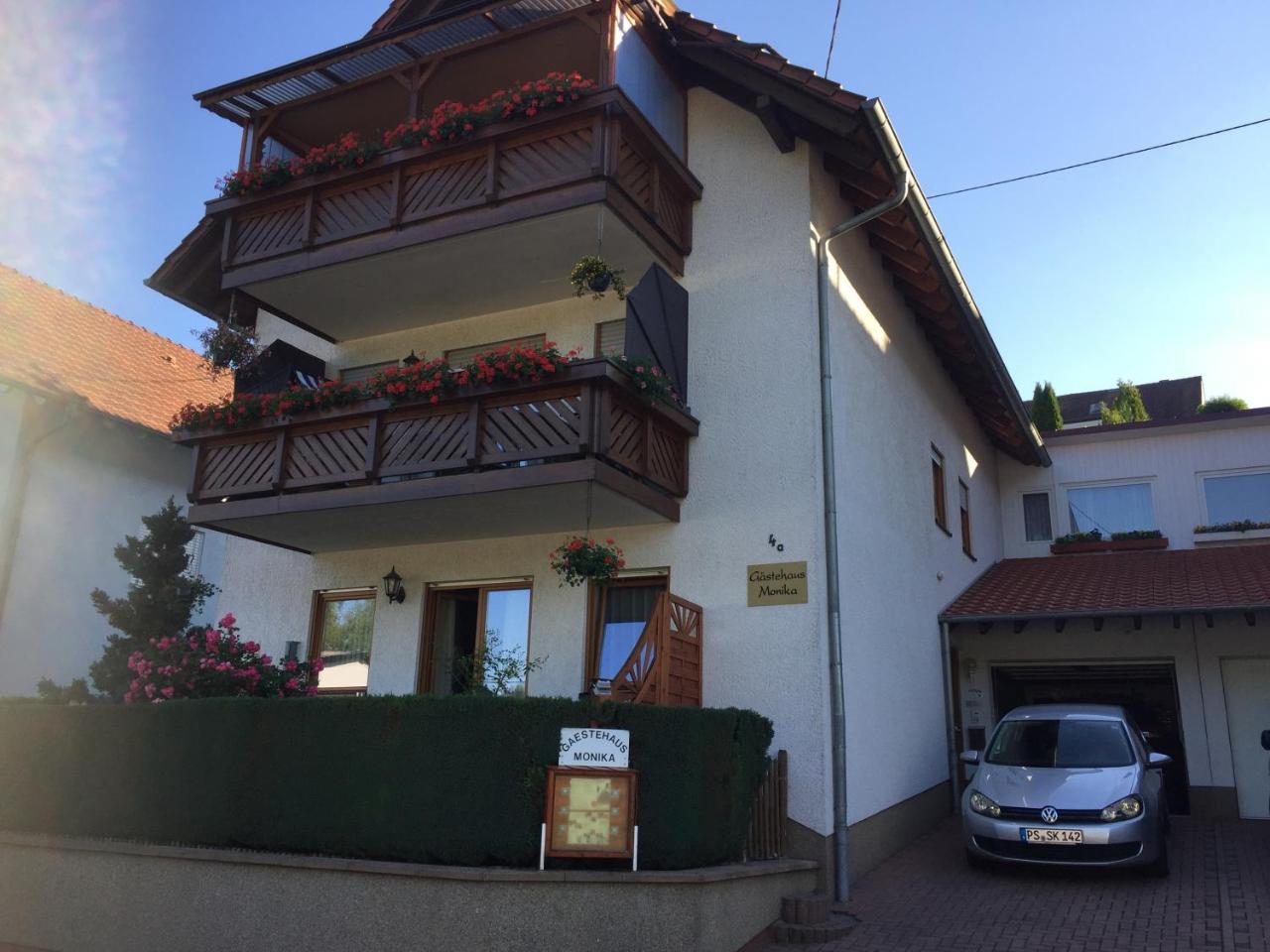 Gaestehaus Monika Hornbach Bagian luar foto